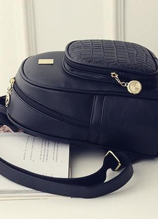 Жіночий міні рюкзак чорний3 фото