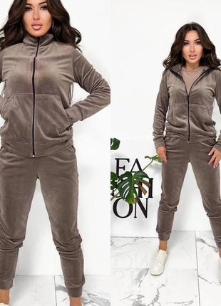 Костюми велюрові жіночі5 фото