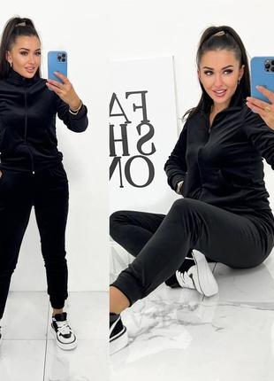 Костюми велюрові жіночі2 фото