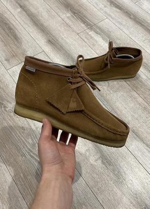 Мужские замшевые ботинки clarks originals x carhartt wip 41 г.