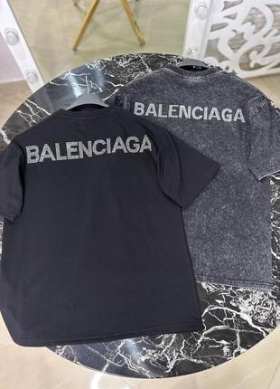 Брендовая футболка в стиле balenciaga
