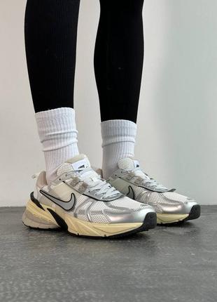 Кроссовки nike v2k runtekk «summit white metallic silver»