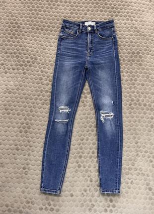 Джинси stradivarius