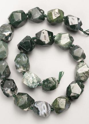 Намистины моховый агат натуральный камень многогранник на нитке d-15х18мм+- l-41см +-