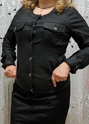 Ветровка женская