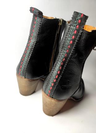 Сапоги женские кожаные ботинки на каблуке от бренда crickit hamburg 373 фото