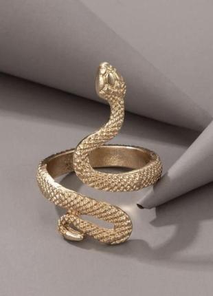 Кольцо в форме змеи1 фото