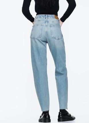 Прямые джинсы с крутым оттенком денима5 фото