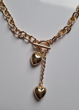 Нова підвіска намисто кольє тренд shein кулон золотого кольору трендове ланцюжок ланцюг з сердечками серцями