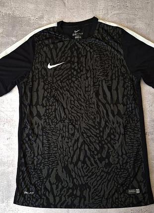 Оригінальна чоловіча футболка nike dri-fit