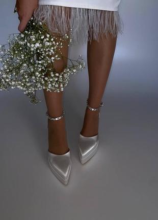 Туфельки туфлі атласні стильні білі атласні туфлі туфлі на підборах весільні туфлі...