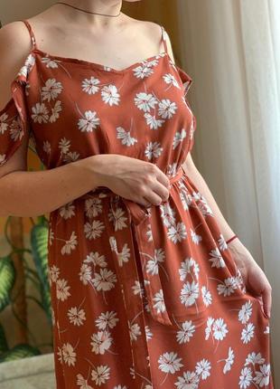 Гарне плаття з розрізом квітковий принт від new look