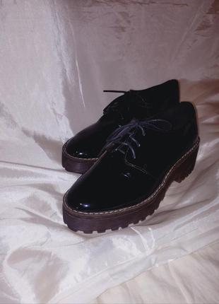 Черевики жіночі, взуття жіноче, лаковые женские ботинки, распродажа, ботинки на платформе,3 фото
