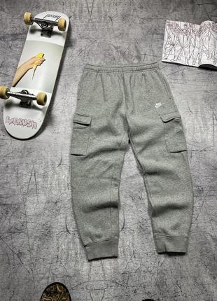 Спортивні штани від найк nike cargo sweatpants2 фото