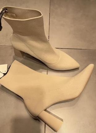 Идеальные текстильные сапожки ботильоны zara оригинал3 фото
