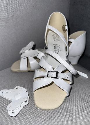 Танцовочная обувь для девочек3 фото