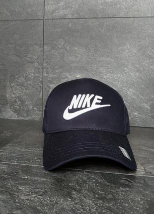 Мужская кепка nike темно синяя с белым логотипом купить бейсболку найк1 фото