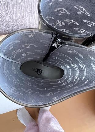 Резиновые сапоги