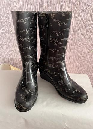 Резиновые сапоги