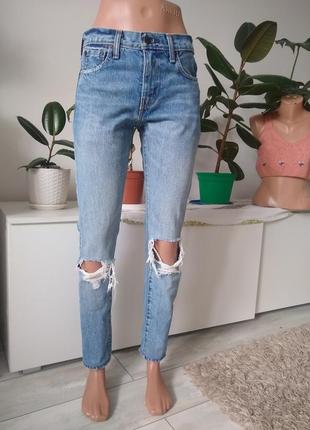 Джинсы рванки levis