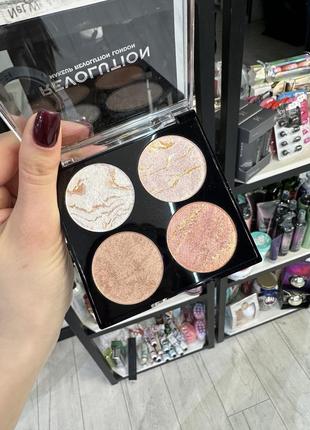 Палетка для обличчя makeup revolution cheek kit (бронзер, хайлайтер)