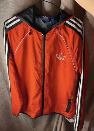 Куртка анорак ветровка легкая мужская красная friday adidas