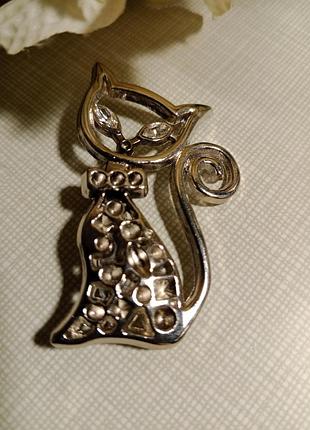 Брошь элегантная кошечка