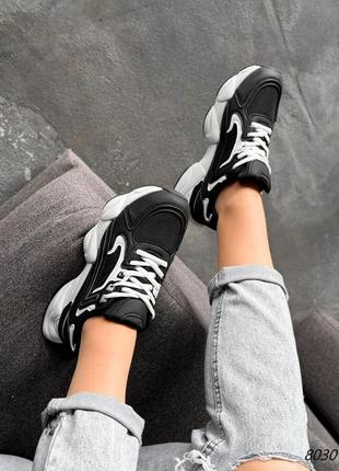 Черные кожаные замшевые кроссовки с сеткой в сетку на белой толстой грубой подошве платформе10 фото