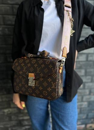 Известная женская сумка louis vuitton  формы клатч, модель на каждый день луи виттон