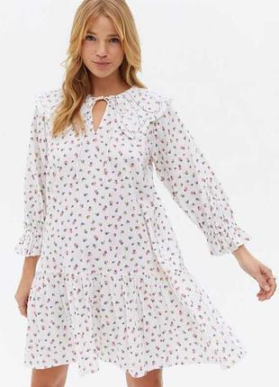 Платье new look,p.12(48)в цветочный принт,свободного кроя.

100%котон