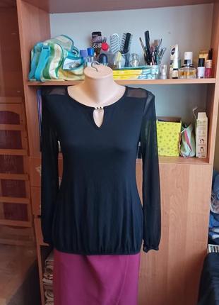 Черная блузка с резинкой по низу и полупрозрачными рукавами wallis