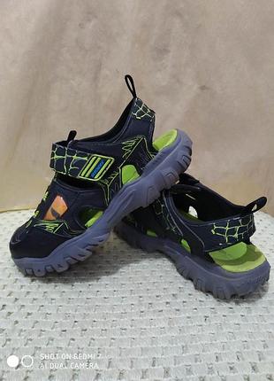 Босоніжки сандалії кросівки skechers