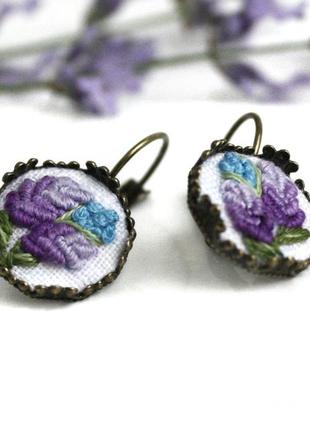 Маленькие фиолетовые серьги с лавандой летние украшения с цветами4 фото