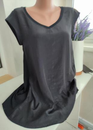 Черная удлиненная футболка marccain с двумя карманами2 фото