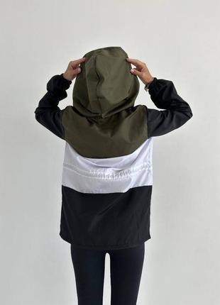 Удлиненная куртка с капюшоном, ветровка ветровка прямого кроя со шнурком утяжкой на талии7 фото