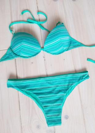 Яскравий купальник в смужку