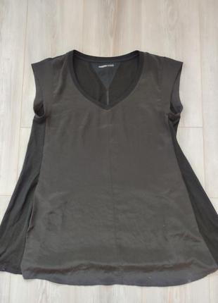 Черная удлиненная футболка marccain с двумя карманами7 фото