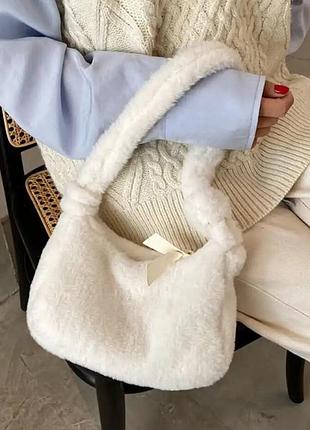 Сумка/ біла сумка/ пухнаста сумка/ сумка з ручко