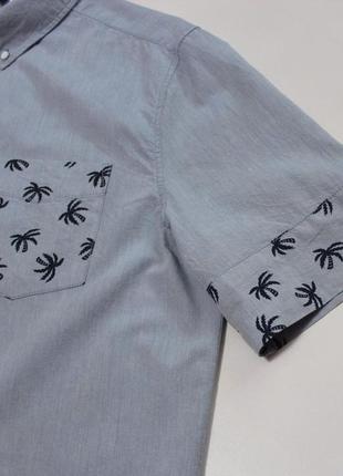 Симпатичная шведка / тенниска / рубашка на короткий рукав с принтованными вставками от h&amp;m3 фото