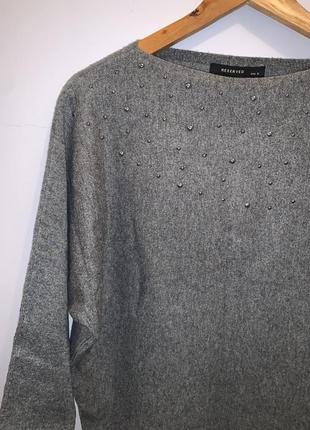 Reserved серый свитер с металлическими деталями6 фото