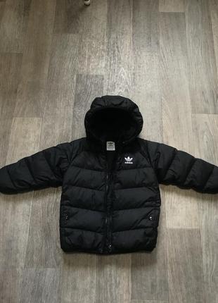Пухова куртка adidas 2-3р 98 см