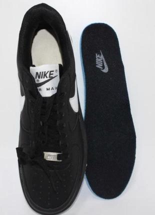 Якісні чорні кросівки