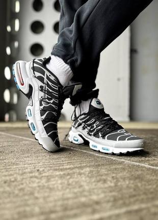 Кросівки жіночі / чоловічі чорні / сірі nike air max plus lace toggle "black grey"6 фото