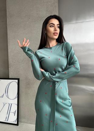 Шовкова сукня міді