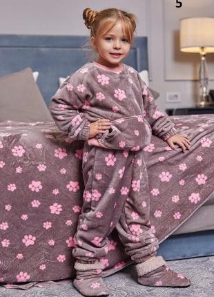 Теплая махровая детская пижама фемелилук