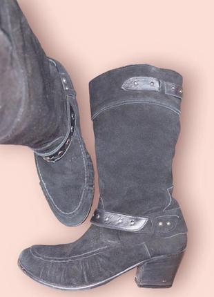 Зимние замшевые сапоги ковбойки