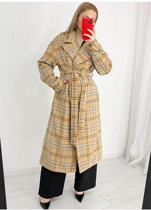 Пальто в клітинку