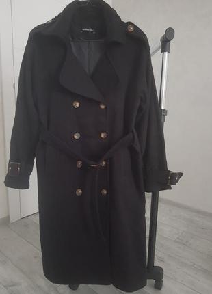 Стильное базовое пальто