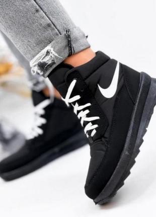 Ботинки теплые женские зимние на меху черные