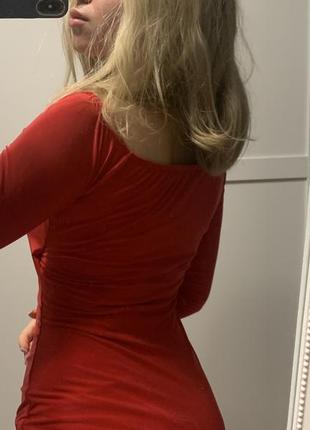 Красное платье в обтяжку4 фото